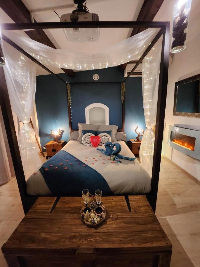 A L'Oree Des Pins - Gite Et Spa De 30 M2- Home Cinema Et Massage En Sup 屈热莱潘 外观 照片